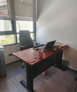 Escritorio grande Officenter sin silla alta