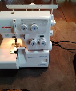 Máquina Overlock Janome