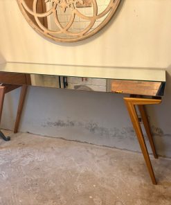 Arrimo vidrio espejado y base madera