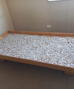 Cama con cuarzo blanco