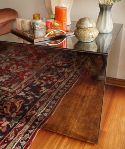 Mesa lateral espejada