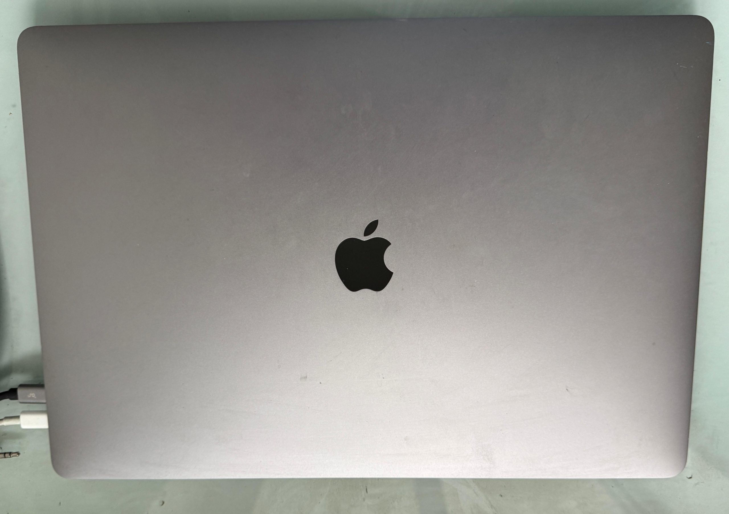 Macbook Pro 16” año 2019 - Imagen 4