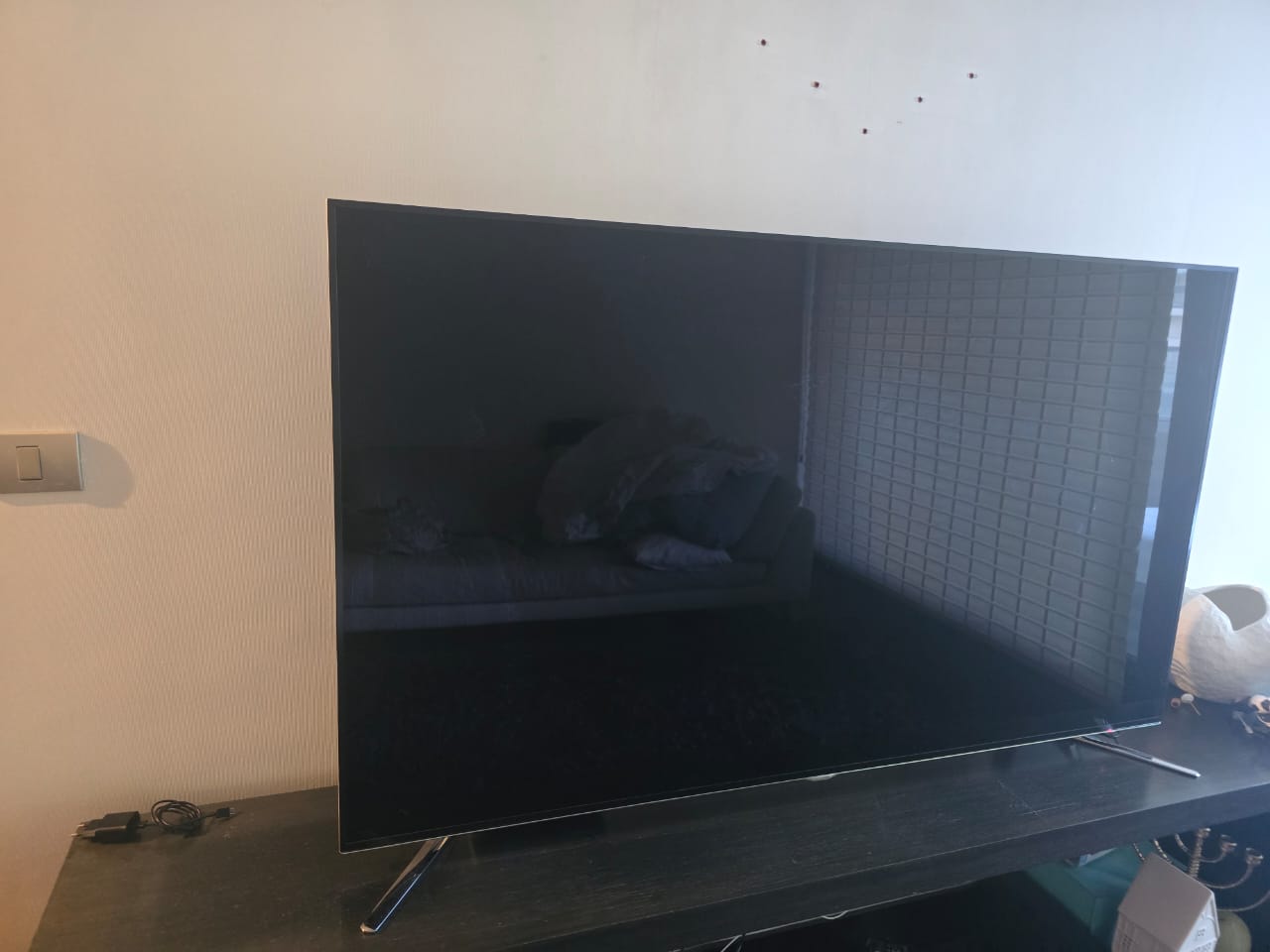 Smart TV Samsung serie 8 65' - Imagen 3