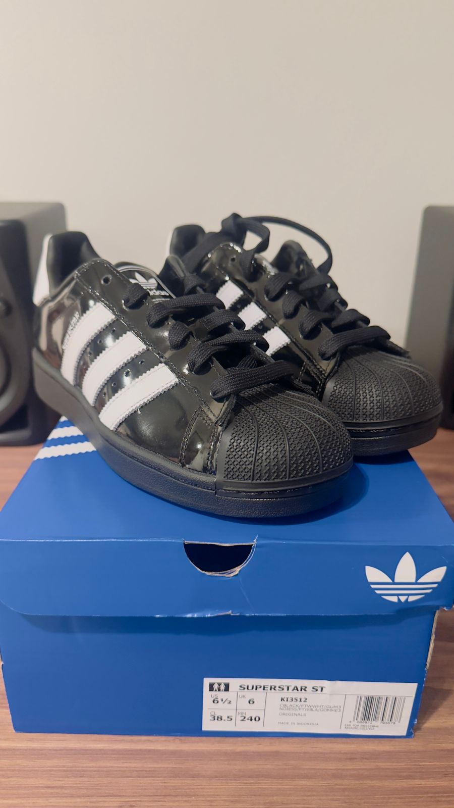 Zapatillas adidas súper Star Negras Charol - Imagen 3