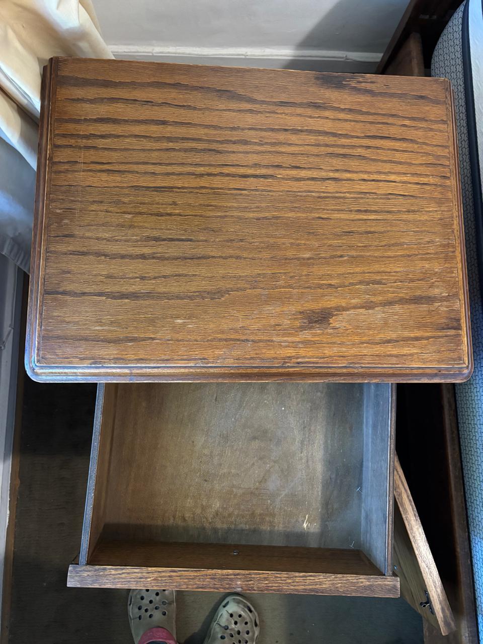 Par veladores madera maciza encina - Imagen 11