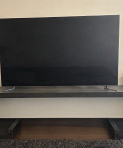 Rack TV tipo corchete enchapado