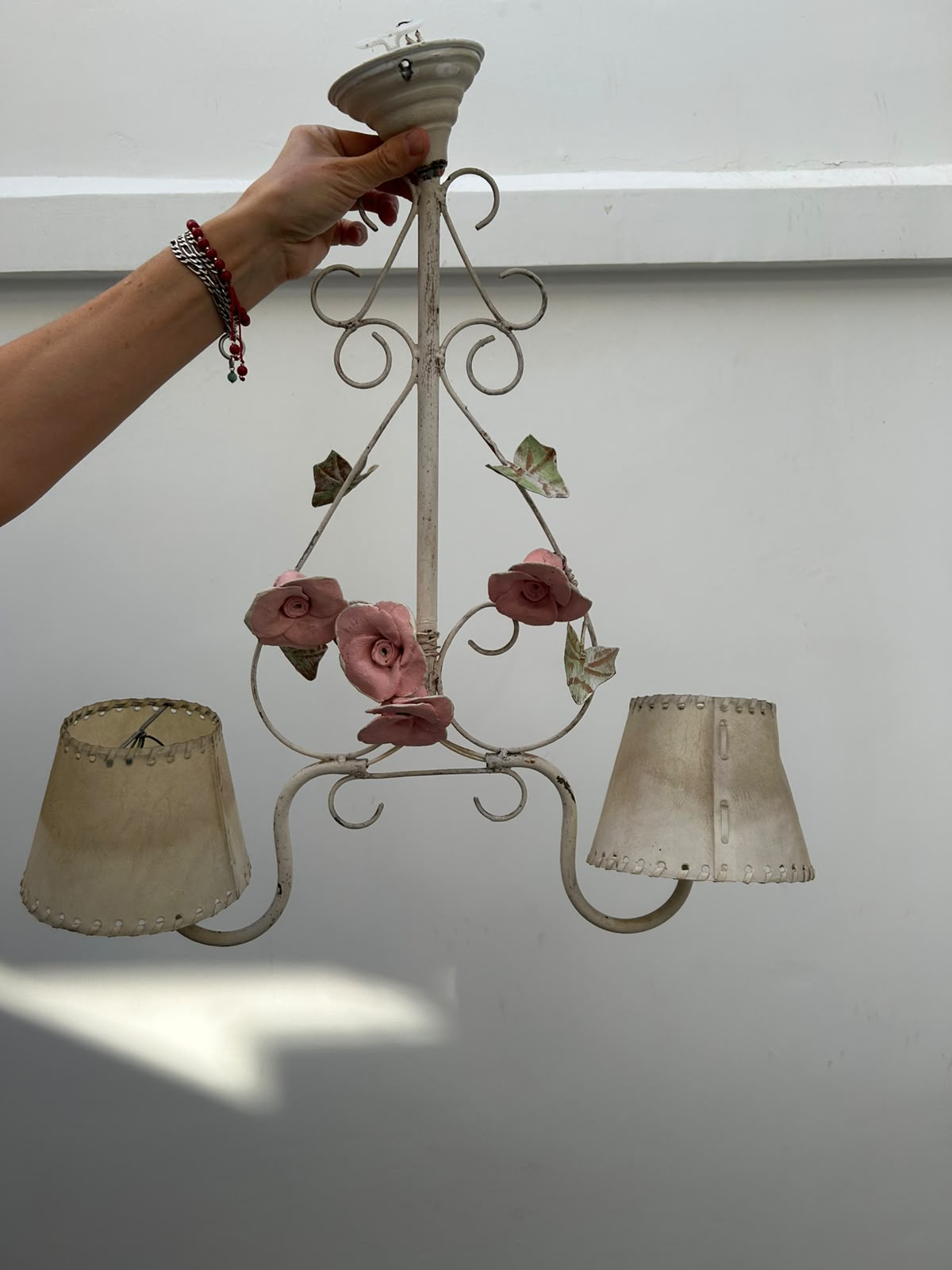 Lámpara de techo estilo provenzal con flores - Imagen 2