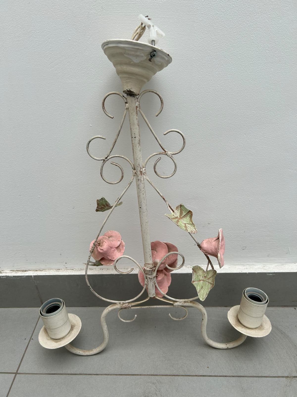 Lámpara de techo estilo provenzal con flores - Imagen 4