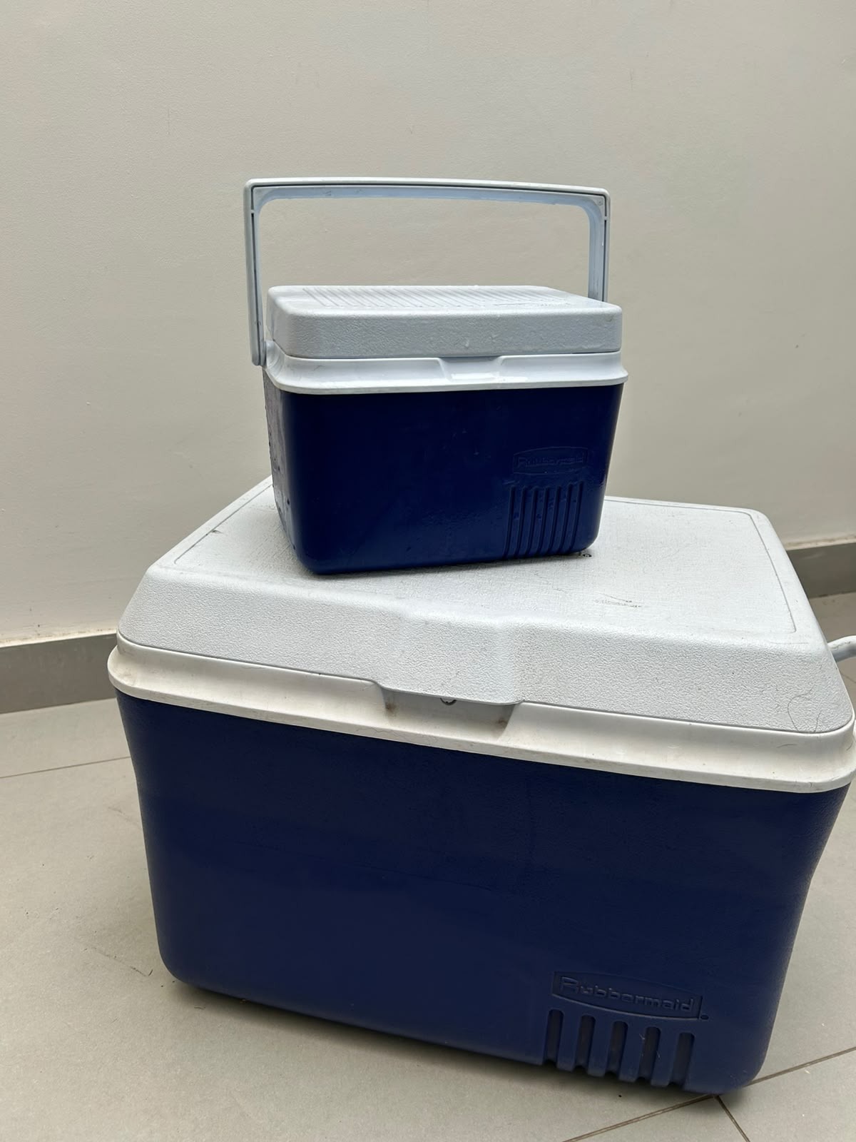 Set 2 cooler Rubbermaid