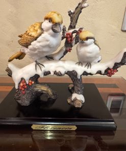 Figura escultura aves posadas De Capoli