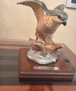 Figura escultura Halcón Cirrincione