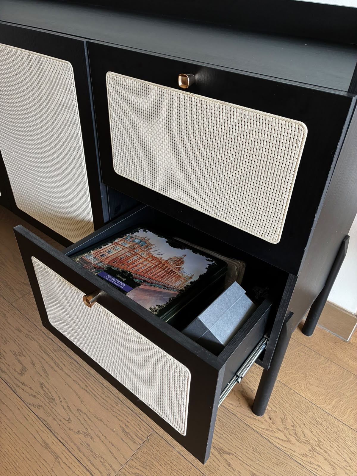 Buffet negro y beige DecoCasa - Imagen 4