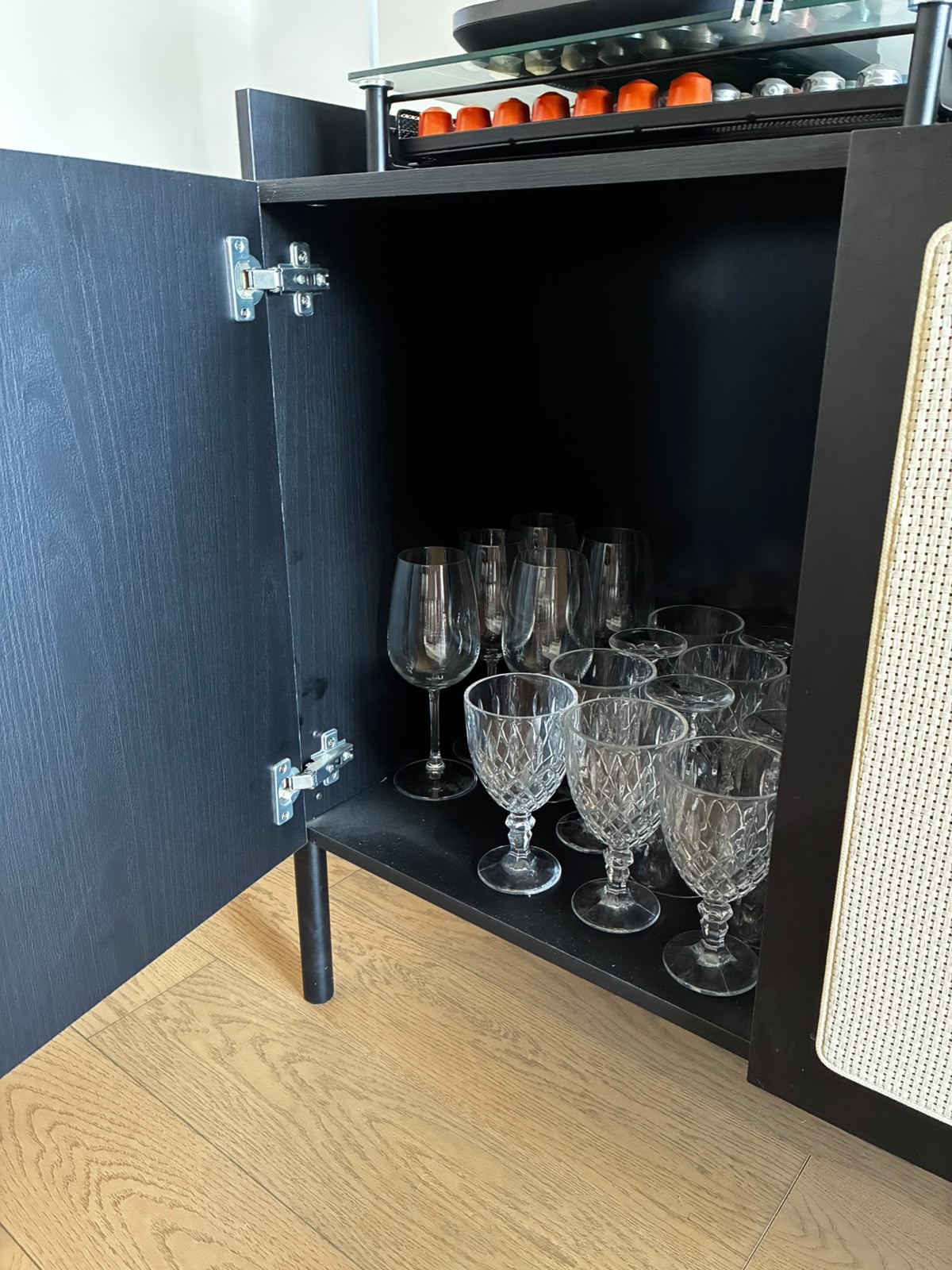 Buffet negro y beige DecoCasa - Imagen 5
