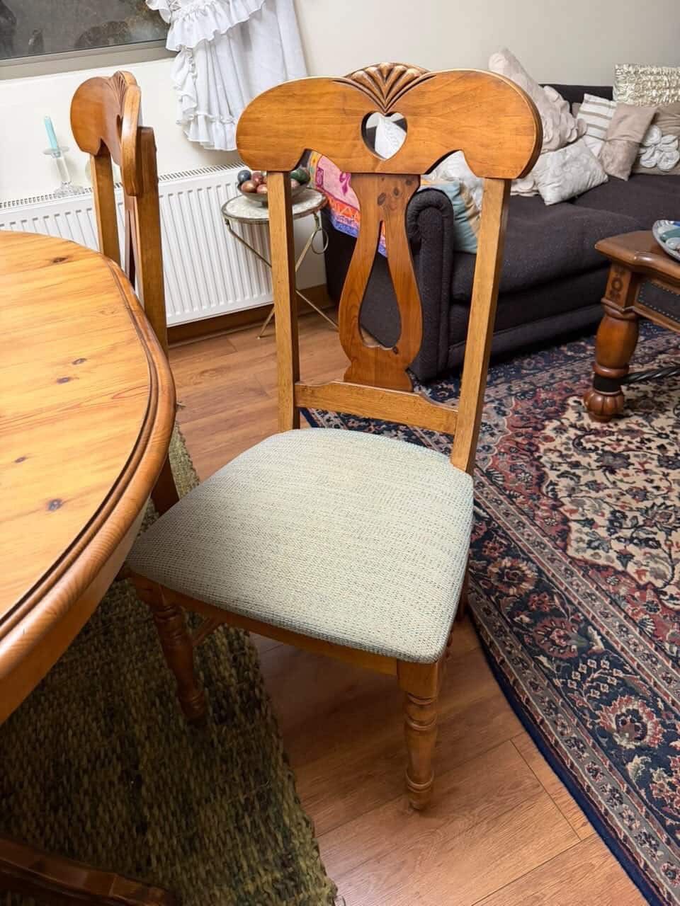 Juego de comedor extensible con 4 sillas y 2 sitiales - Imagen 3