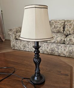 Lámpara de mesa negra