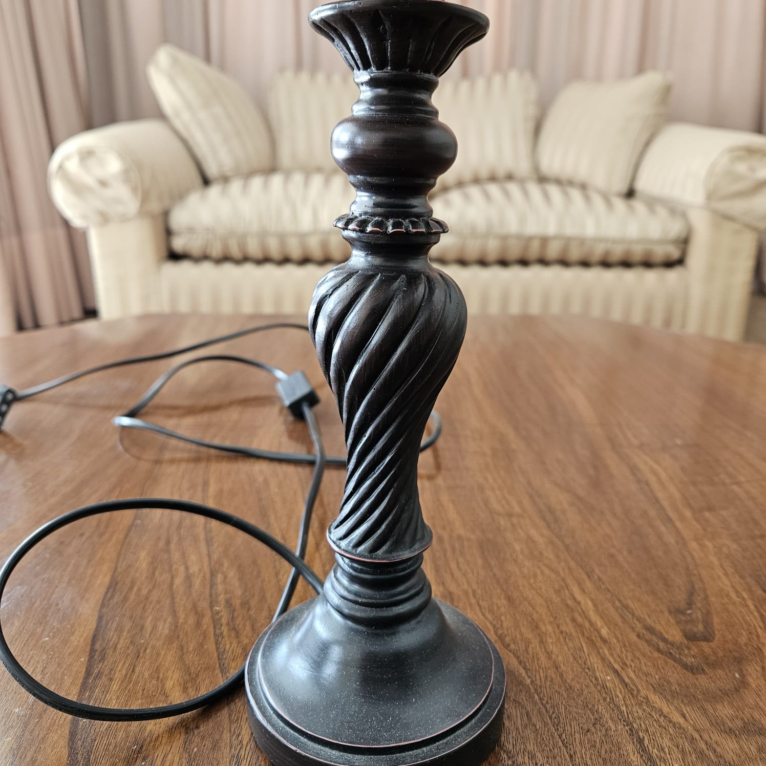 Lámpara de mesa negra - Imagen 3