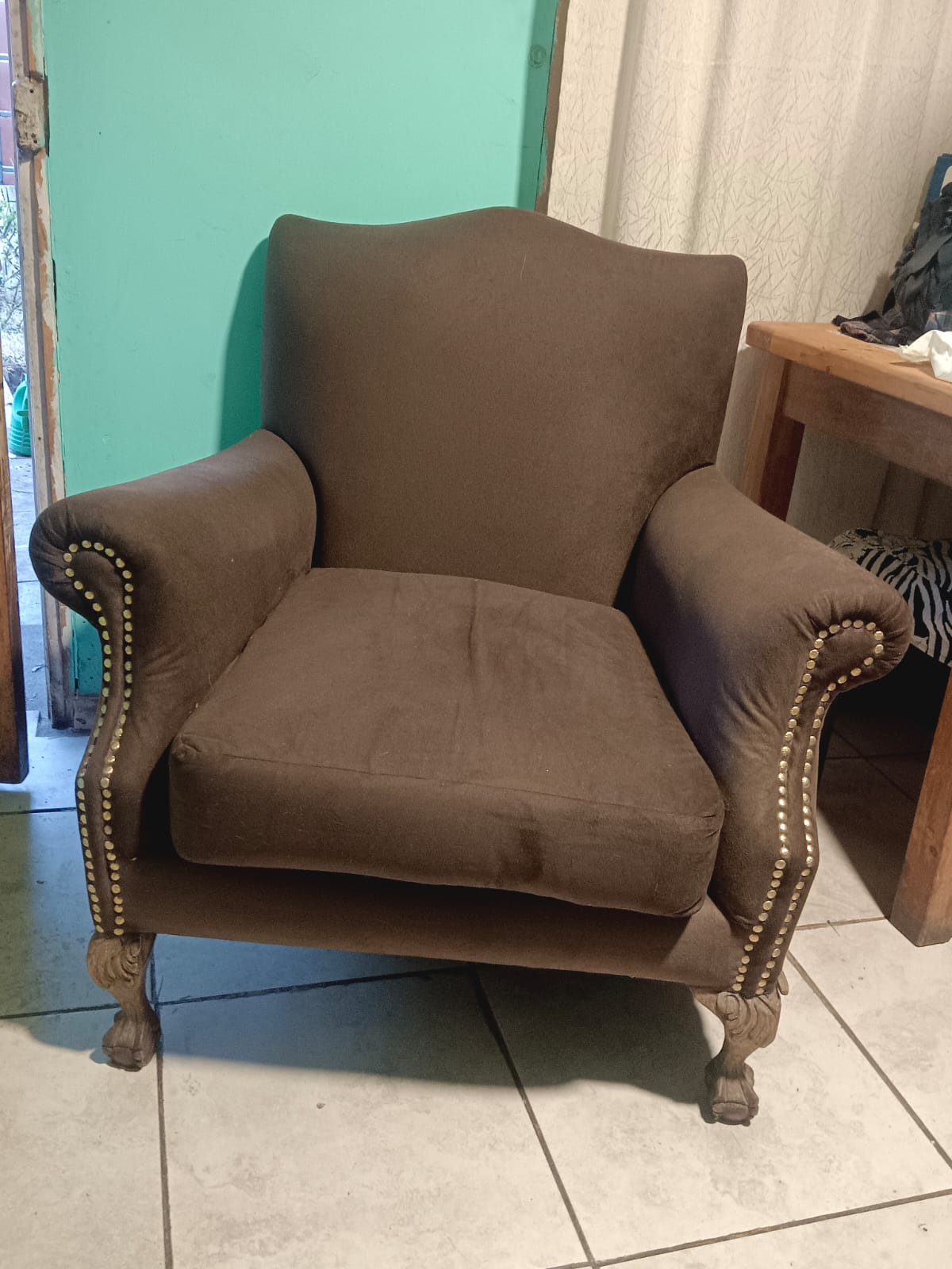Sillón poltrona estilo Club terciopelo marrón - Imagen 3