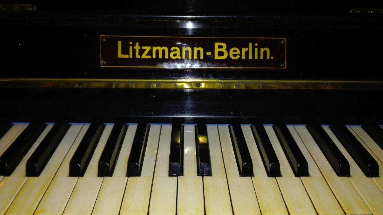 Piano vertical Litzmann-Berlín - Imagen 4