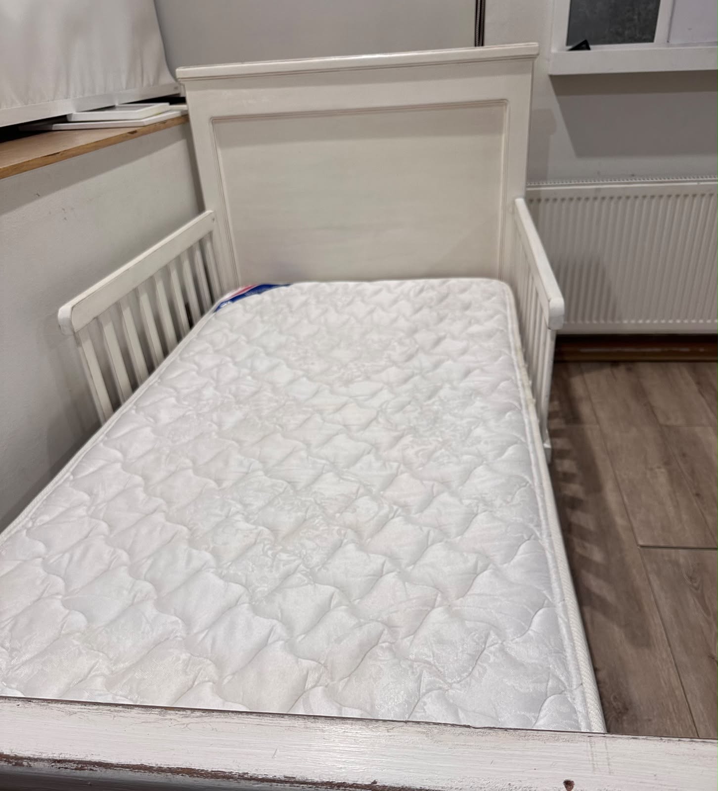 Cama 1 plaza con barandal madera - Imagen 2