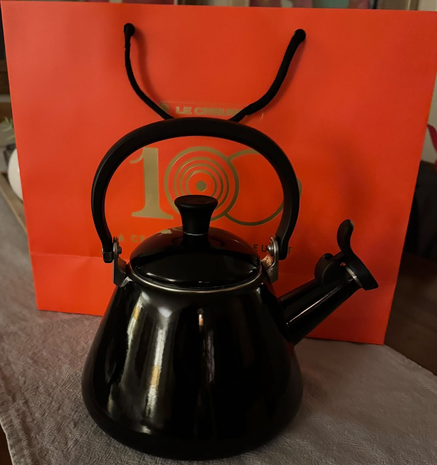 Tetera le Creuset original 2.1 lts