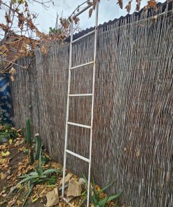 Escalera plantas fierro blanca