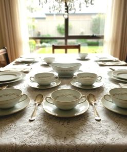 Juego 6 tazas consomé Noritake con sus platos y salsera