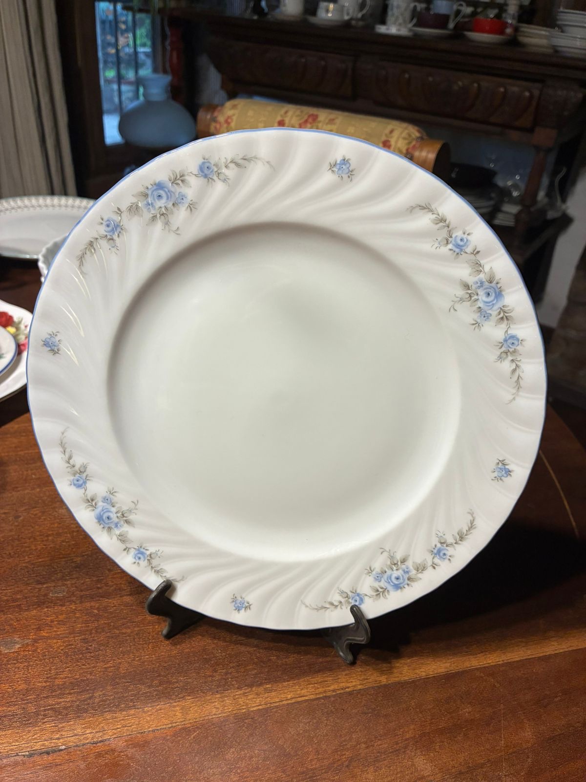 Plato decorativo Alemán rosas azules