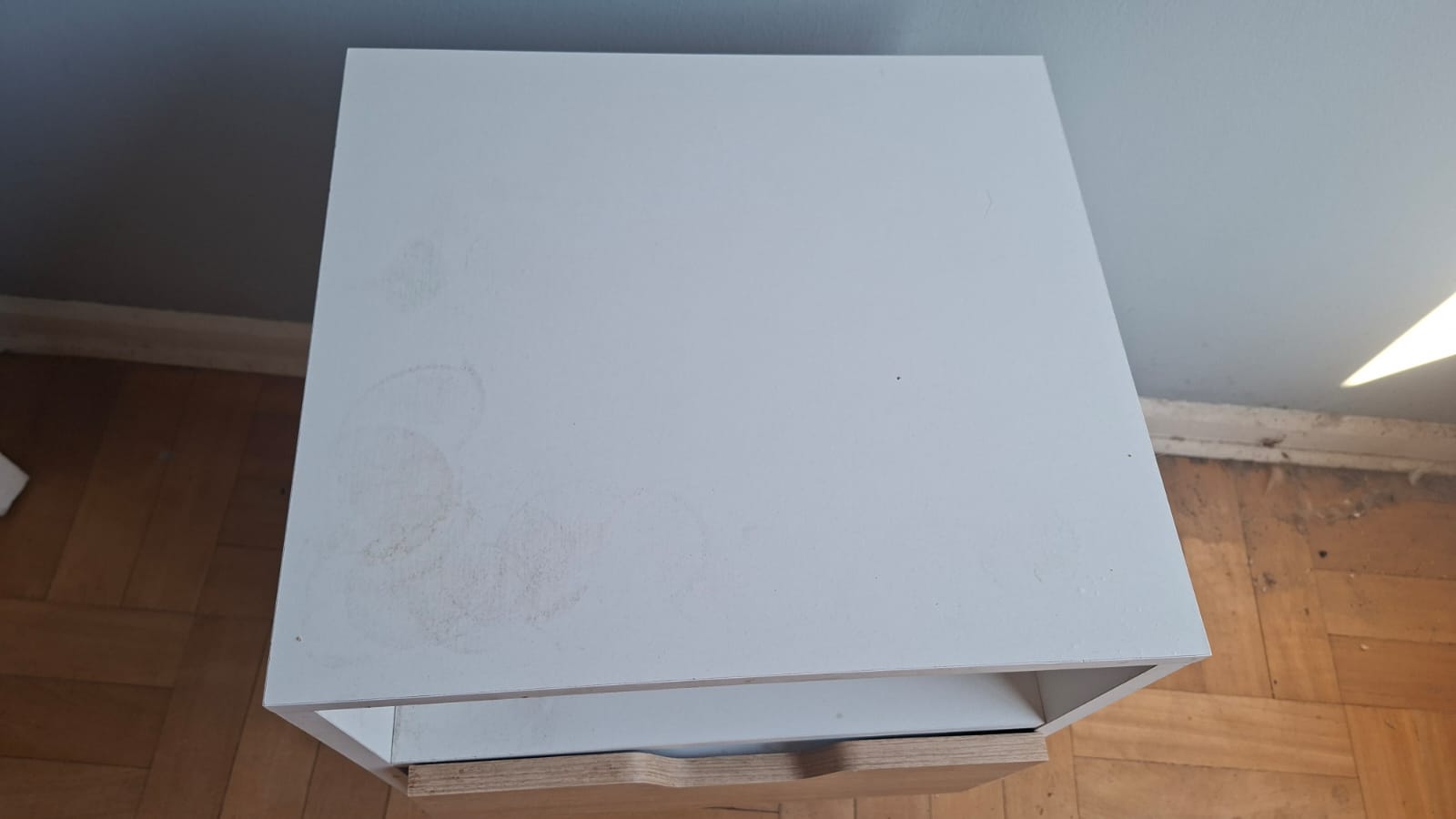 Par veladores tonos blanco madera - Imagen 5