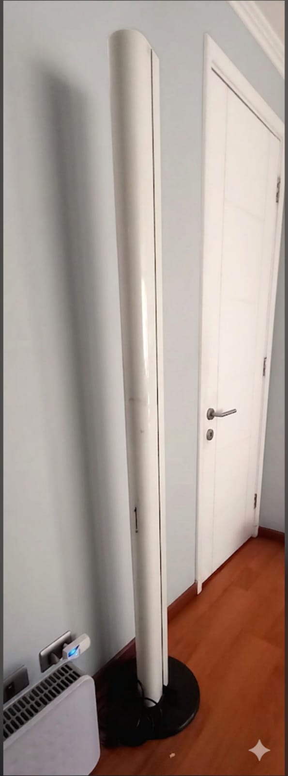 Lámpara de pie Tótem minimalista luz indirecta - Imagen 2