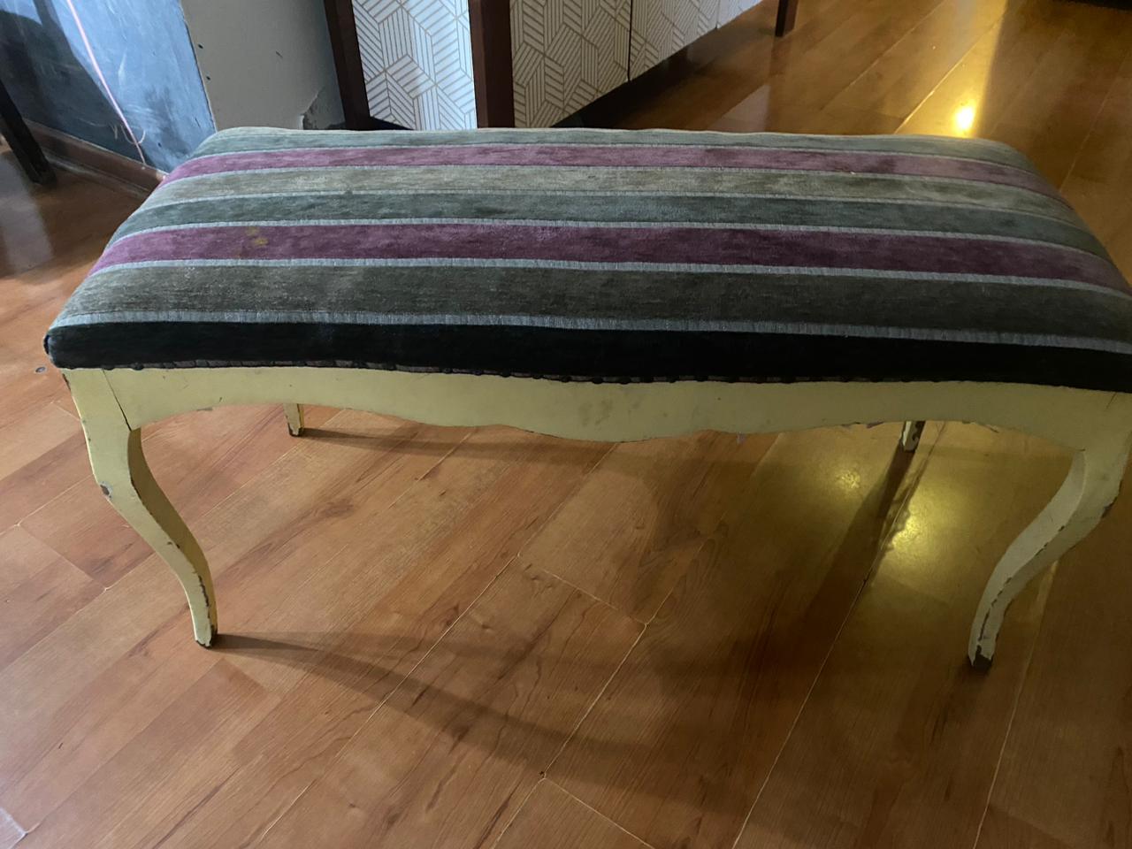 Banqueta normando tapiz líneas