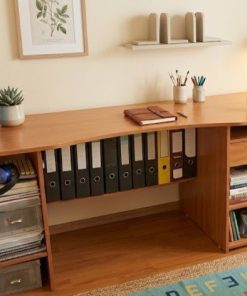Escritorio con compartimientos y cajón