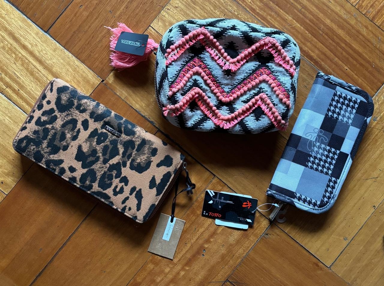 Set 3 estuches y cosmetiquero