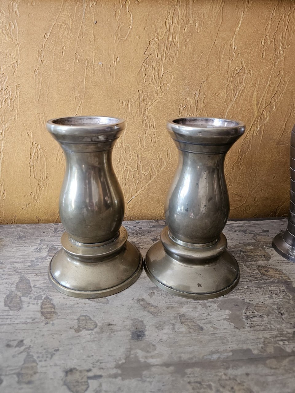 Par candelabros peltre