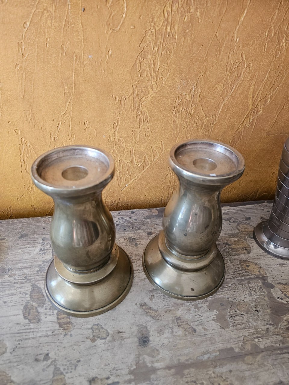 Par candelabros peltre