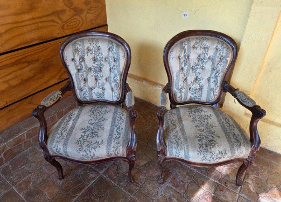 Par sitiales madera antiguos