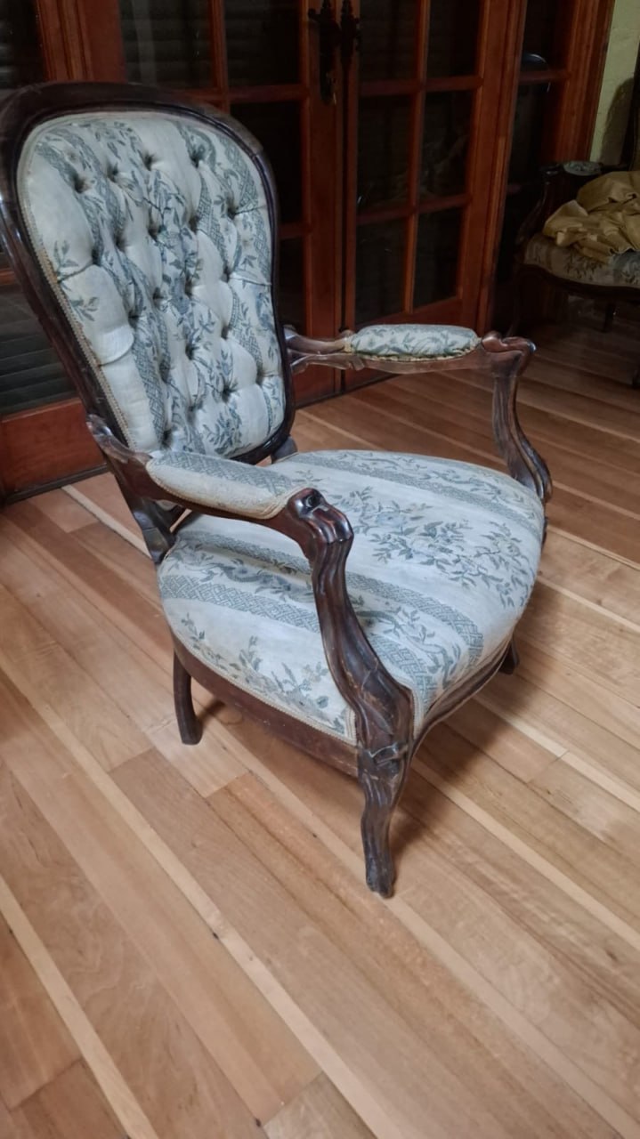 Par sitiales madera antiguos
