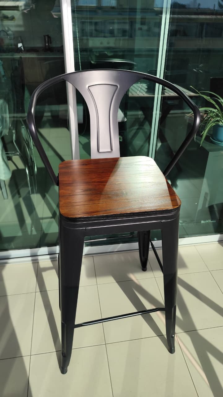 Silla taburete bar estilo tolix negro madera