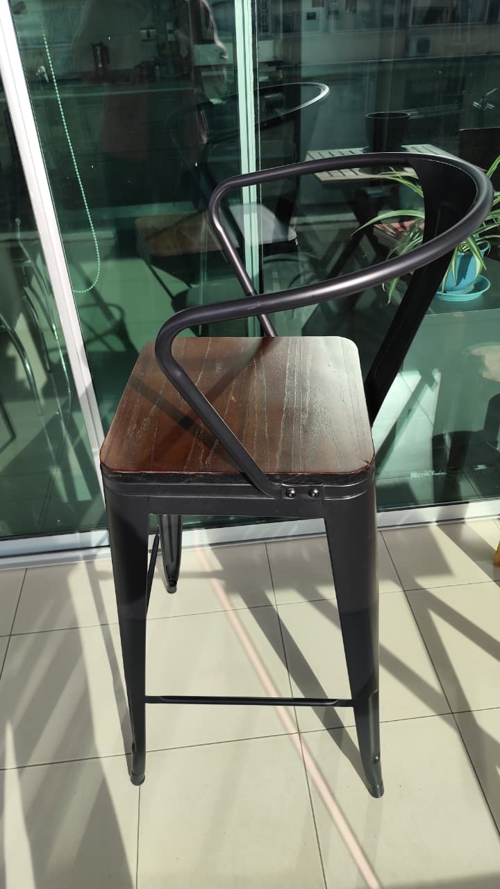 Silla taburete bar estilo tolix negro madera