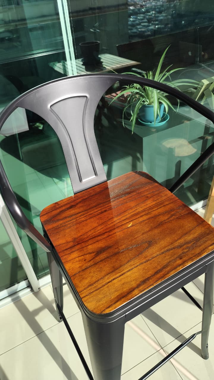 Silla taburete bar estilo tolix negro madera