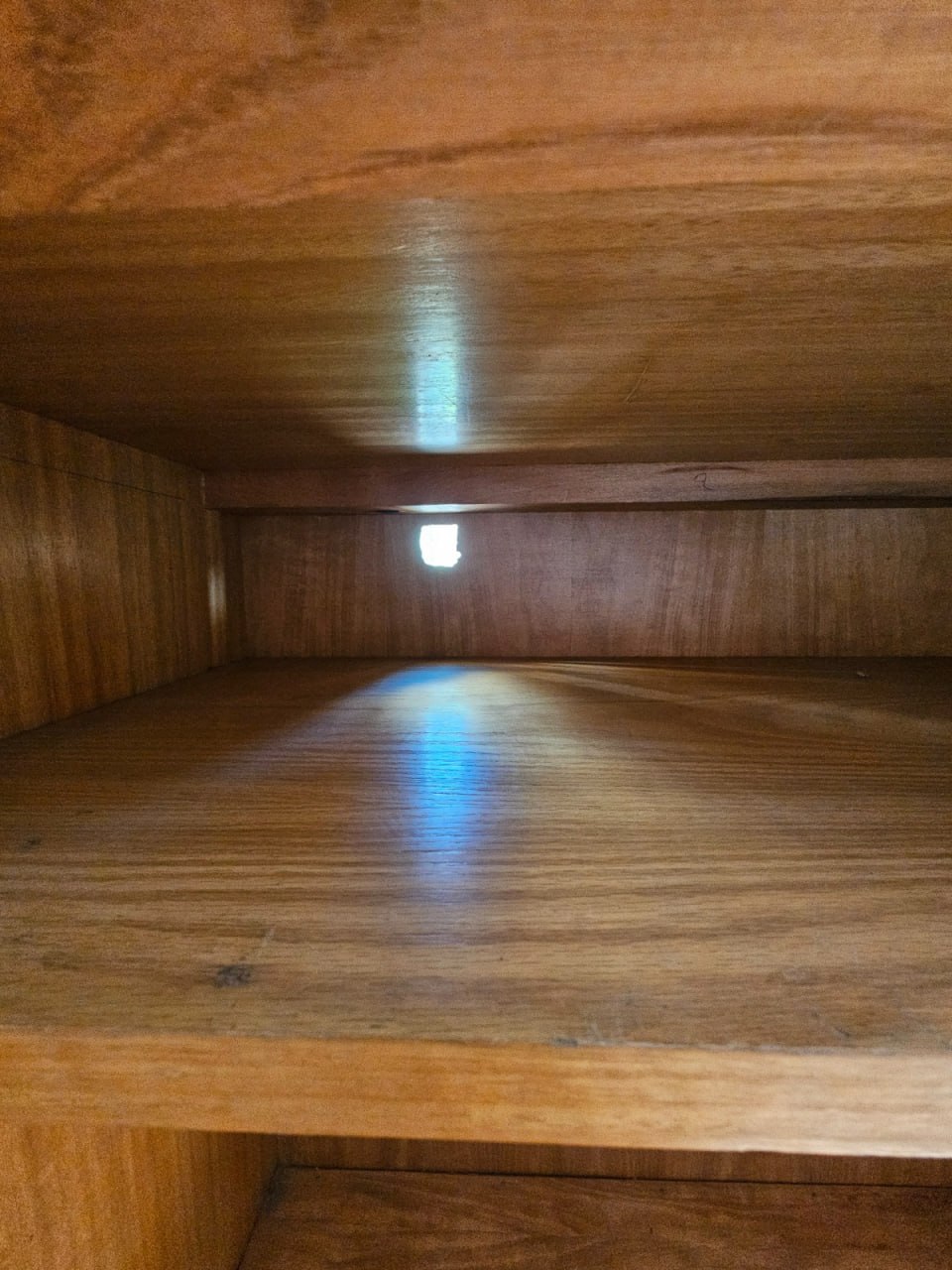 Vitrina baja madera