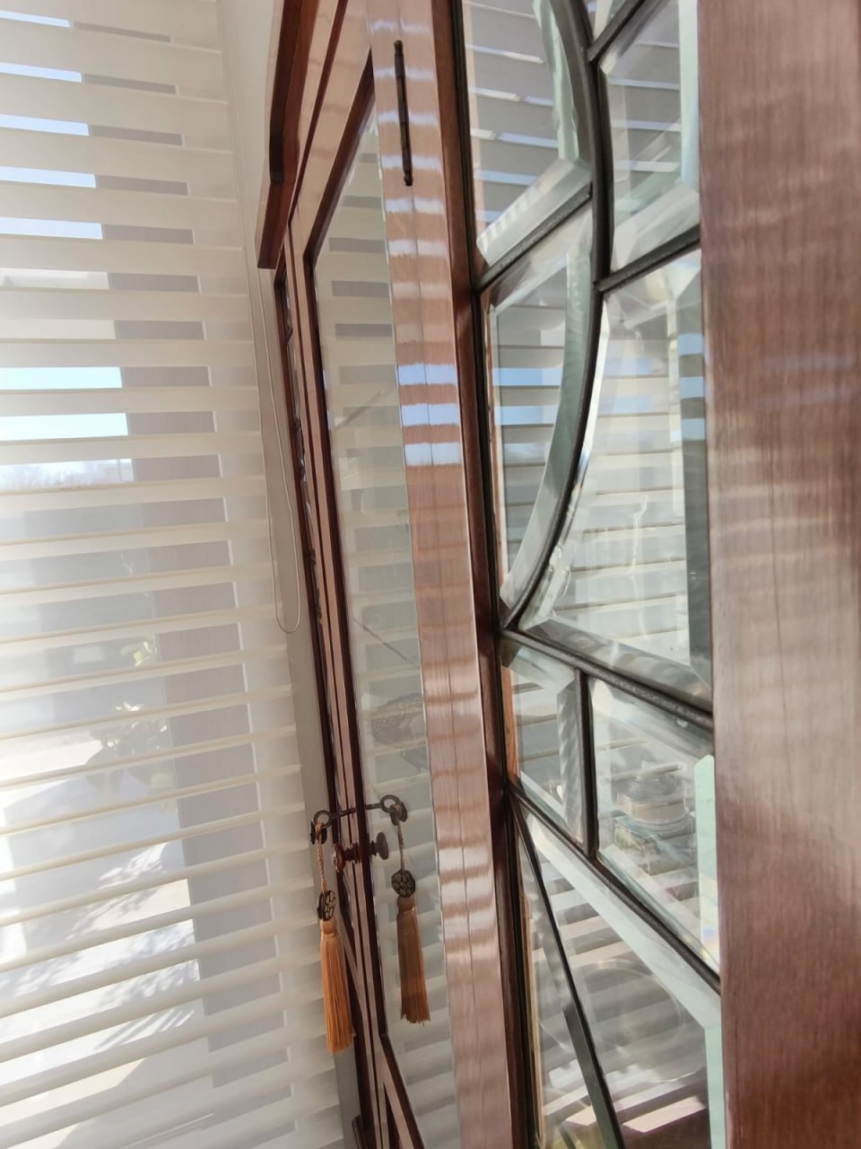 Vitrina madera vintage biselado
