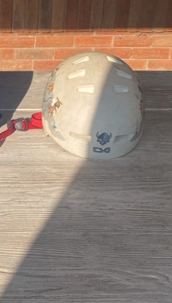 Casco Infantil TSG