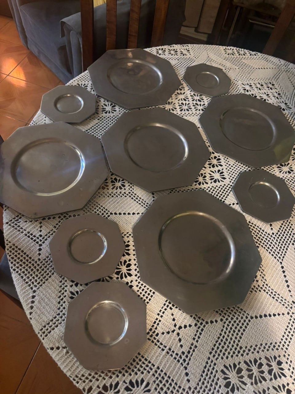Juego de 10 platos octagonales peltre