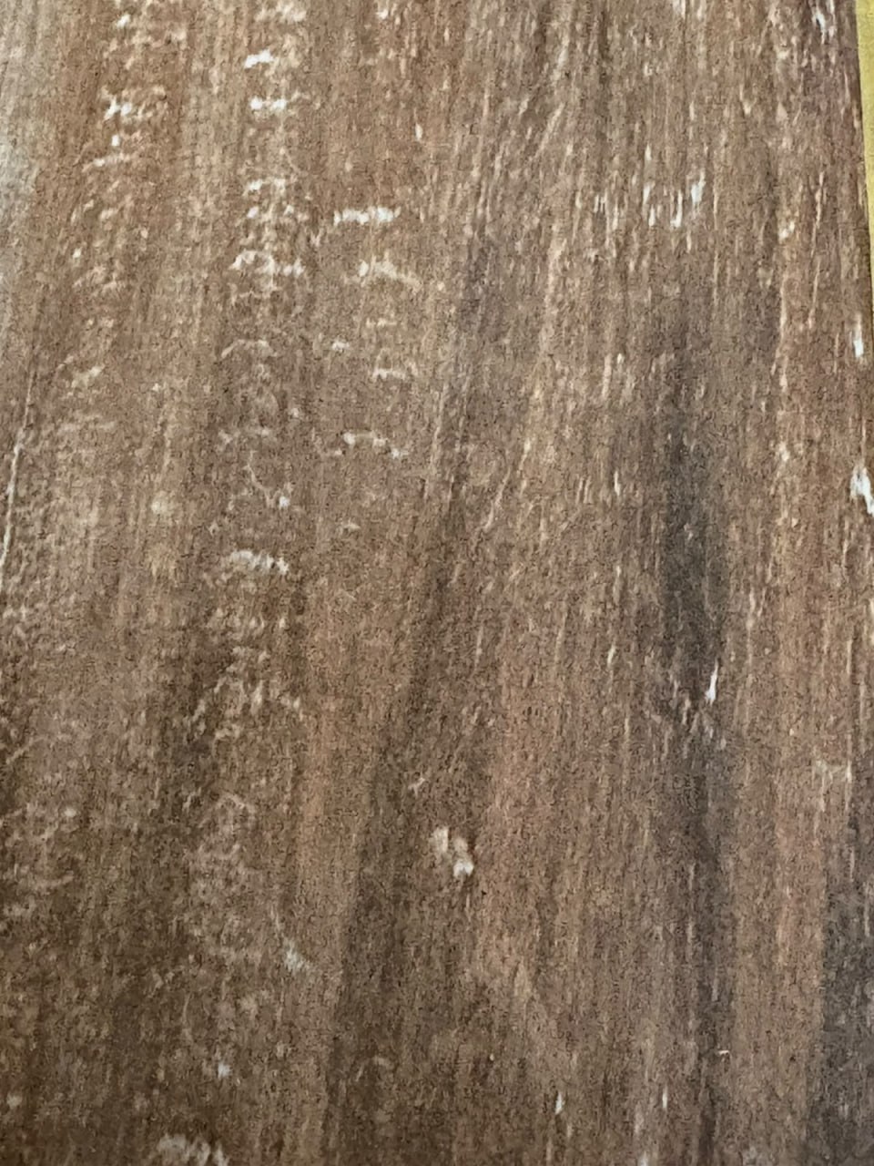 Piso porcelanato patina café
