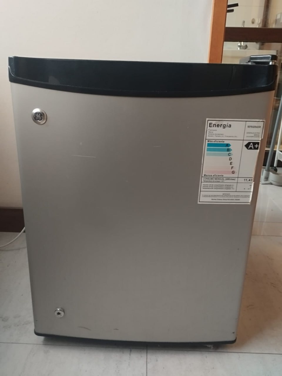 Frigobar general electric 70 lts