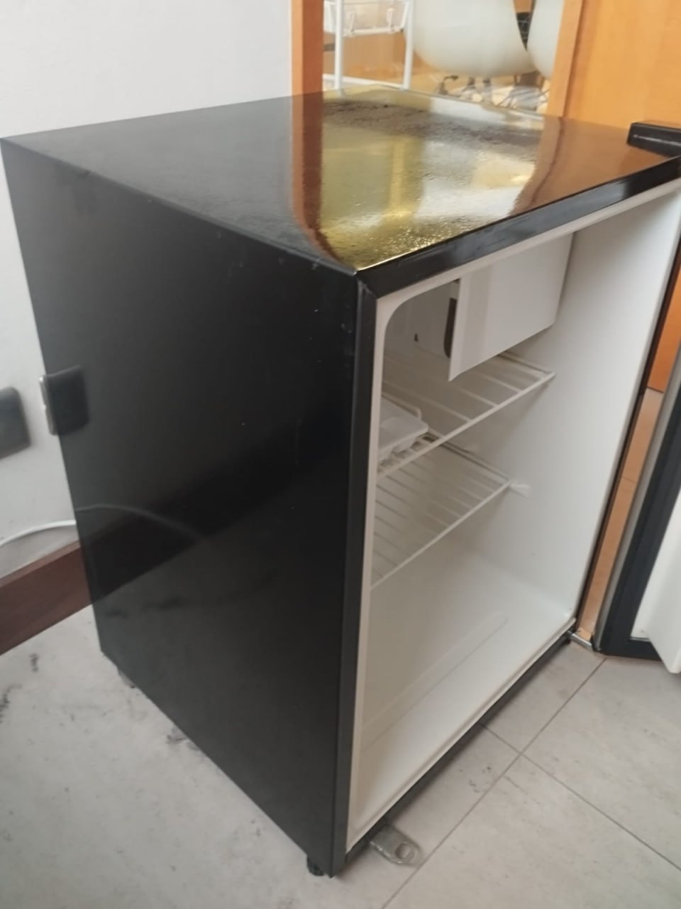Frigobar general electric 70 lts - Imagen 5