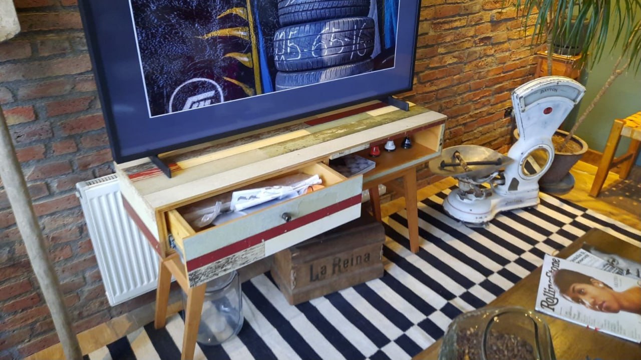 Mesa arrimo y respaldo king madera reciclada - Imagen 8
