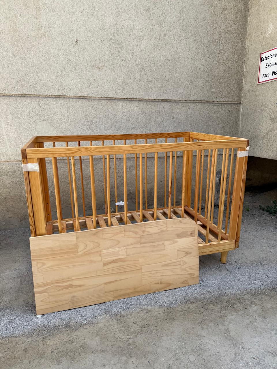 Cuna madera altura regulable y baranda de transición - Imagen 3