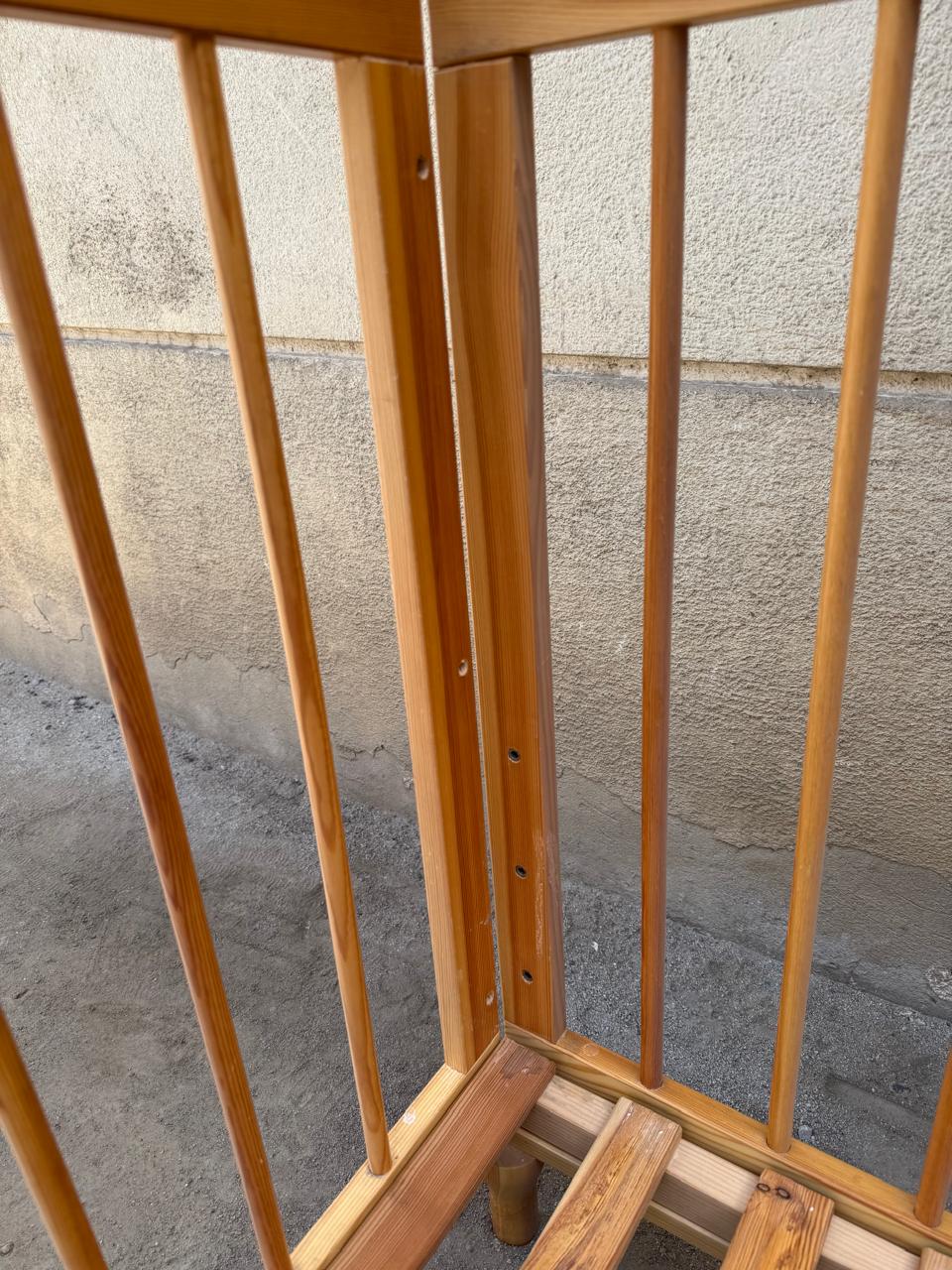 Cuna madera altura regulable y baranda de transición - Imagen 5