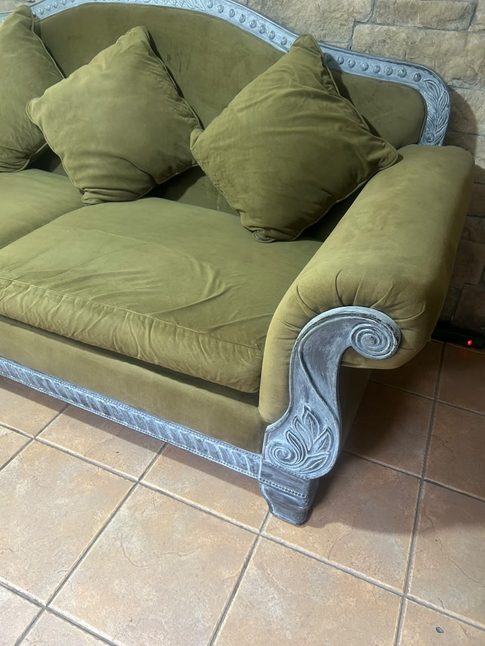 Sofá 3 cuerpos verde oliva estilo provenzal - Imagen 6